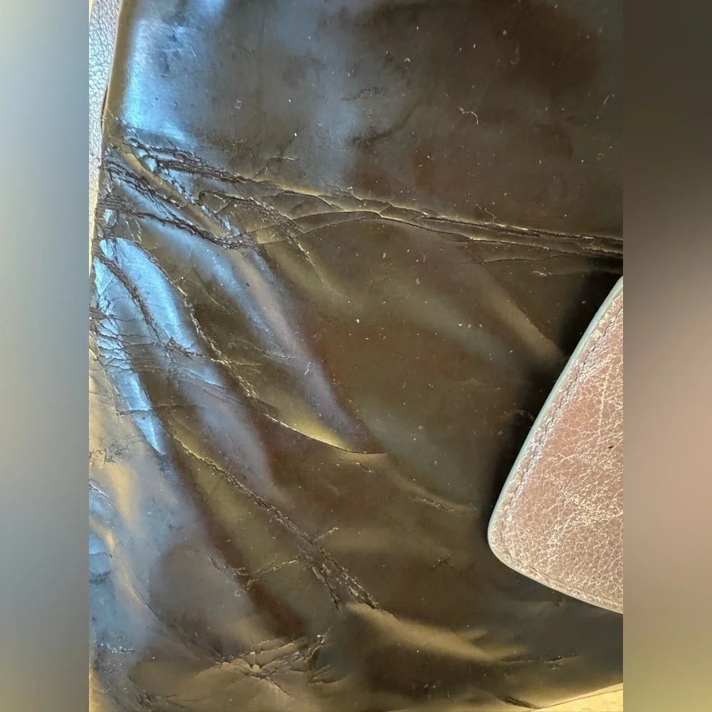 Salvatore Ferragamo Black Patent Fixer Bag (Heavy damage) - Picture 5 of 16